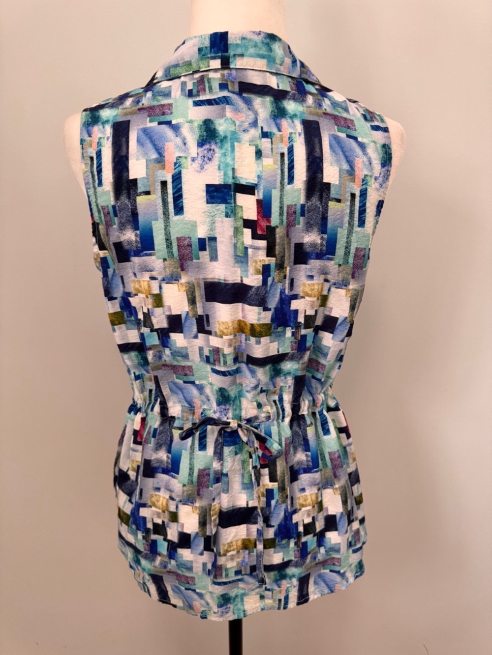 Sleeveless Button-Front Collared Top in Multicolor Blue Print Sz S - Picture 6 of 12
